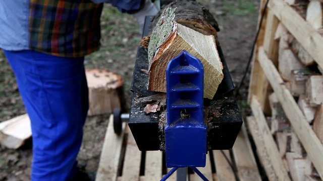 Holzspalter Holz spalten