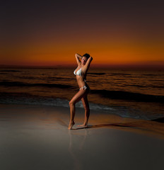 Fototapeta na wymiar Bikini Girl at Sunset