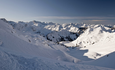 Obraz premium Der Seealpsee und die Berge