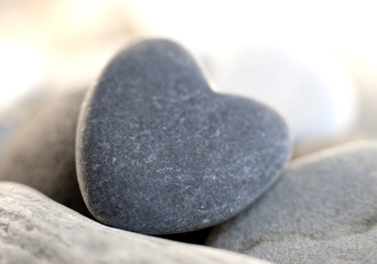 Fototapeta na wymiar Kamień naturalny w kształcie serca