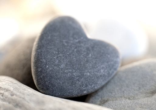 pierre en forme de coeur naturel