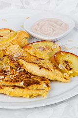 Pfannkuchen mit Zimt