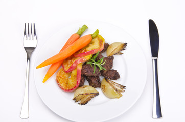 gebratene Leber mit gemüse und Apfel