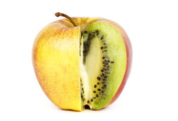 Kiwi in apple