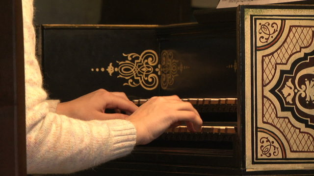Harpsichord, keyboards, hand
