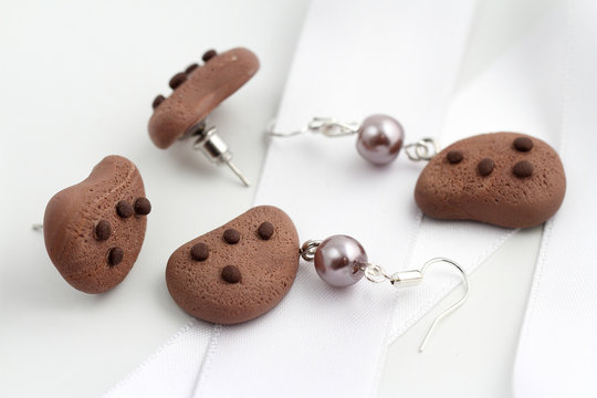 orecchini a forma di biscotti