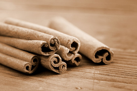 Cinnamone