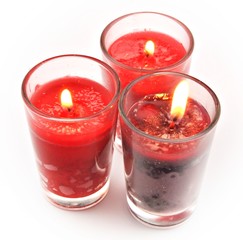 Tres velas rojas