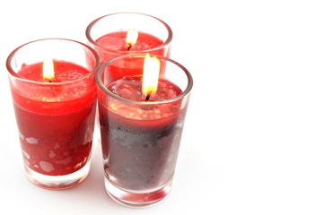 Tres velas rojas