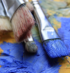 Malpinsel im Atelier