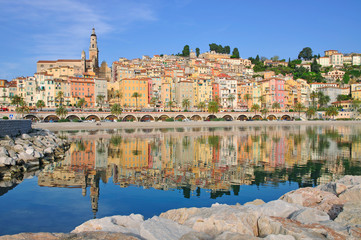 das bekannte Menton an der Cote d`Azur