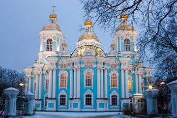 Fototapeta na wymiar St. Nicholas cathedral in Saint-Petersburg
