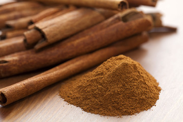 cinnamon and cinnamon sticks