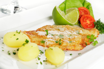 Eisflunder mit Kerbelbutter,Salzkartoffeln