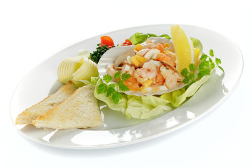 Krabbensalat mit Toast und Butter