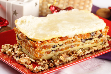 Pie with dried fruits