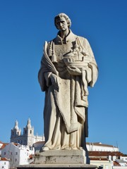 Fototapeta na wymiar a statue of Vicente with a ship in Lisbon in Portugal