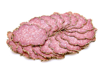 Pfeffersalami geschnitten