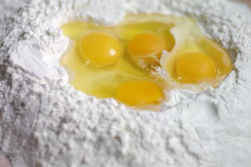 Fotobehang Eieren Mąka i jajka  © nestonik