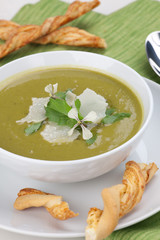 Pea And Rocket Soup