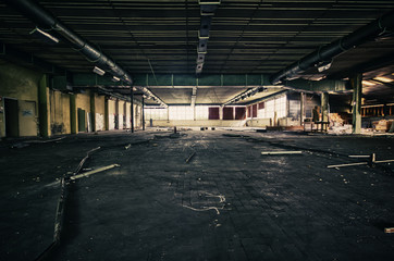 Entrep&ocirc;t abandonn&eacute;