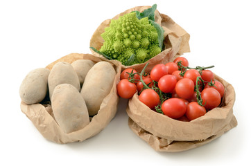Patate, pomodori e broccolo romanesco