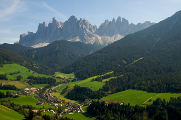 Fototapeta na wymiar Odle - Funes dolina - Dolomity - Alpy