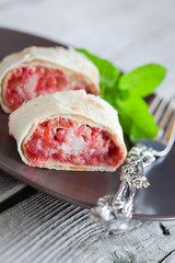 Rhubarb roll