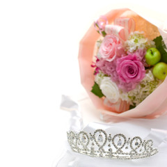 Tiara and bouquet