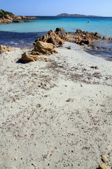 Fototapeta na wymiar Książę szmaragd wybrzeżu w zatoce Sardynia Arzachena Olbia Włochy