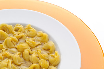 Tortellini in brodo, piatto tipico italiano