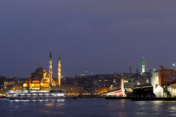 Fototapeta na wymiar Eminonu Nightview, Istanbul, Turkey