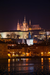 Fototapeta na wymiar beautiful night view of Prague Castle