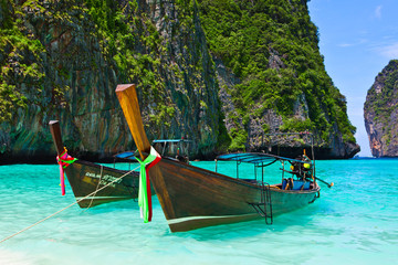 Barcos na Maya bay, Phi Phi island, phuket