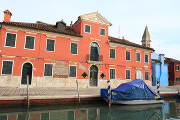 Fototapeta na wymiar Venice: traditional colorful house of Burano Island, Italy