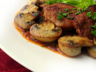 steak with mushrooms and sauce
