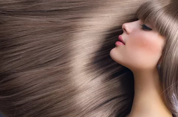 Photo sur Plexiglas Salon de coiffure Beautiful Girl with Blond Hair. Healthy Long Hair