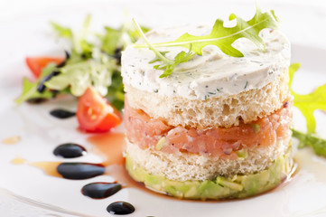 Snack mit Lachfillet