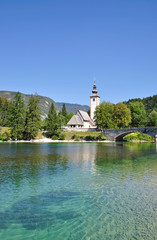 Fototapeta na wymiar słynny Bohinj w Alpach Julijskich, Słowenia