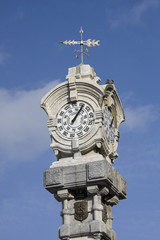 antico orologio a san sebastian, spagna