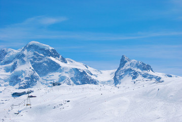 Fototapeta na wymiar Panoramiczny widok z Matterhorn, Zermatt, Szwajcaria