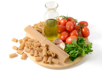 Whole wheat pasta, tomatoes, olive oil, parsley and garlic