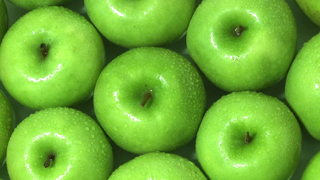 Granny Smith apples rotating