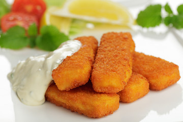 Fischstäbchen mit Sauce Remoulade