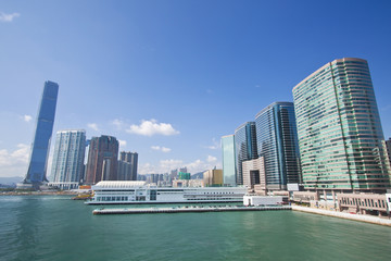 Obraz premium Hong Kong offices and skyline at day
