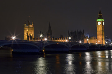 Fototapeta premium Houses of Parliament and Westminster Bridge at Night