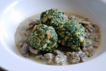 Spinatknödel