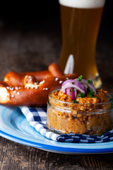 Bayerische Obatzer in einem Glas