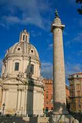 Fototapeta na wymiar Kolumna Trajana (Colonna Traiana)