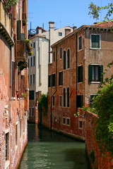 Fototapeta na wymiar Beatifull canal in Venice